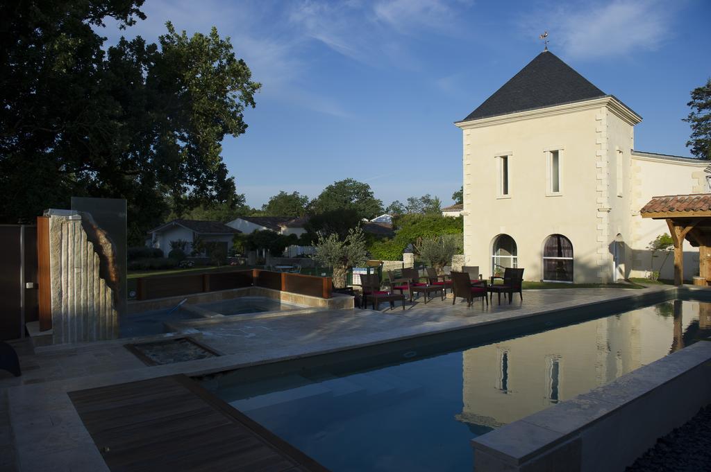 Hotel Domaine de Larchey Saint-Médard-dʼEyrans Exterior foto